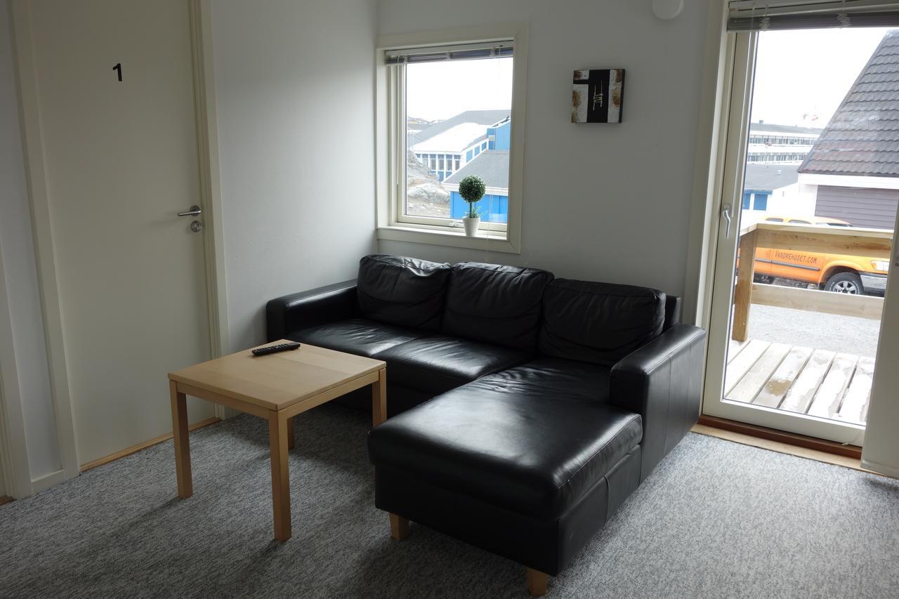 Vandrehuset 4 Nuuk Bagian luar foto