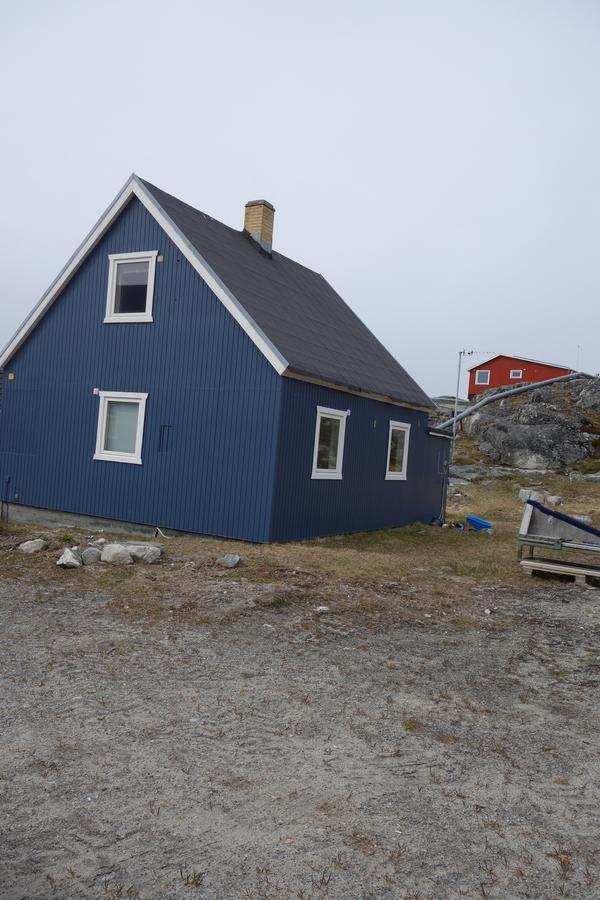 Vandrehuset 4 Nuuk Bagian luar foto
